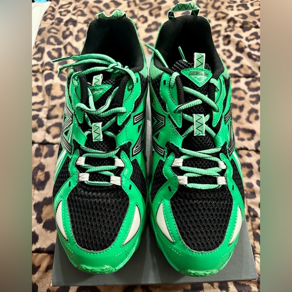 NWT & Original Box New Balance 610v1 'Green Punch' - Picture 9 of 12